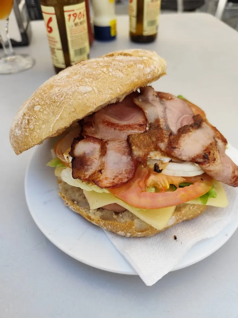 Hamburguesería y Bocatería Mordiscos_Pobra do Caramiñal A_slider_image_3