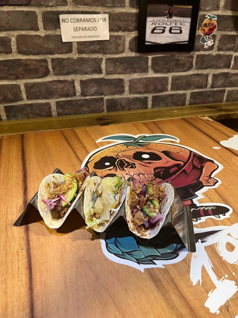 1982 Birres & Burgers_Santa Coloma de Gramenet_slider_image_3