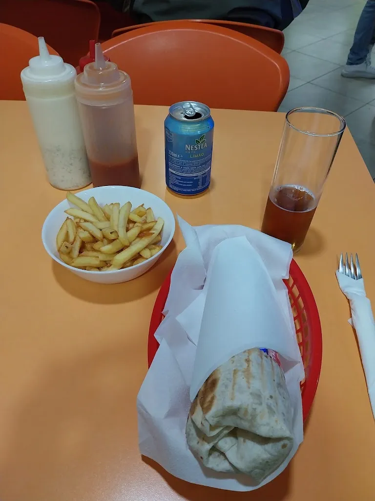 Jimmy Samuel Vergara De La Rosa_Mykonos_Santa Coloma de Gramenet_recensione