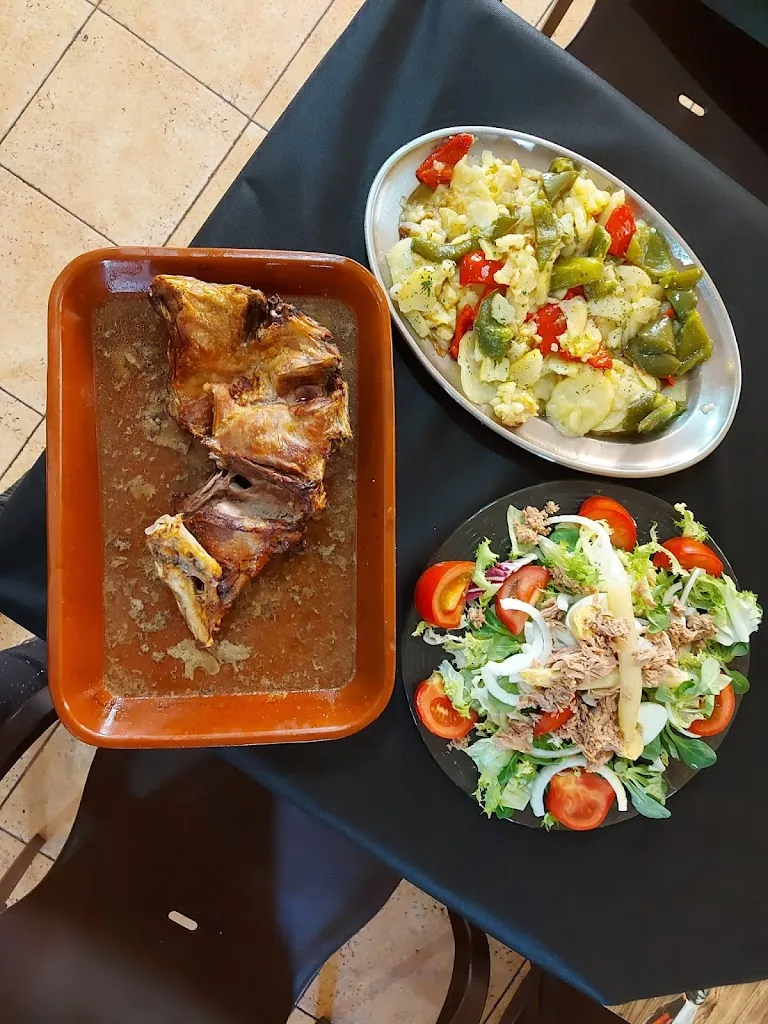 El Hogar de Limos Bar Restaurante_Talamanca_slider_image_2