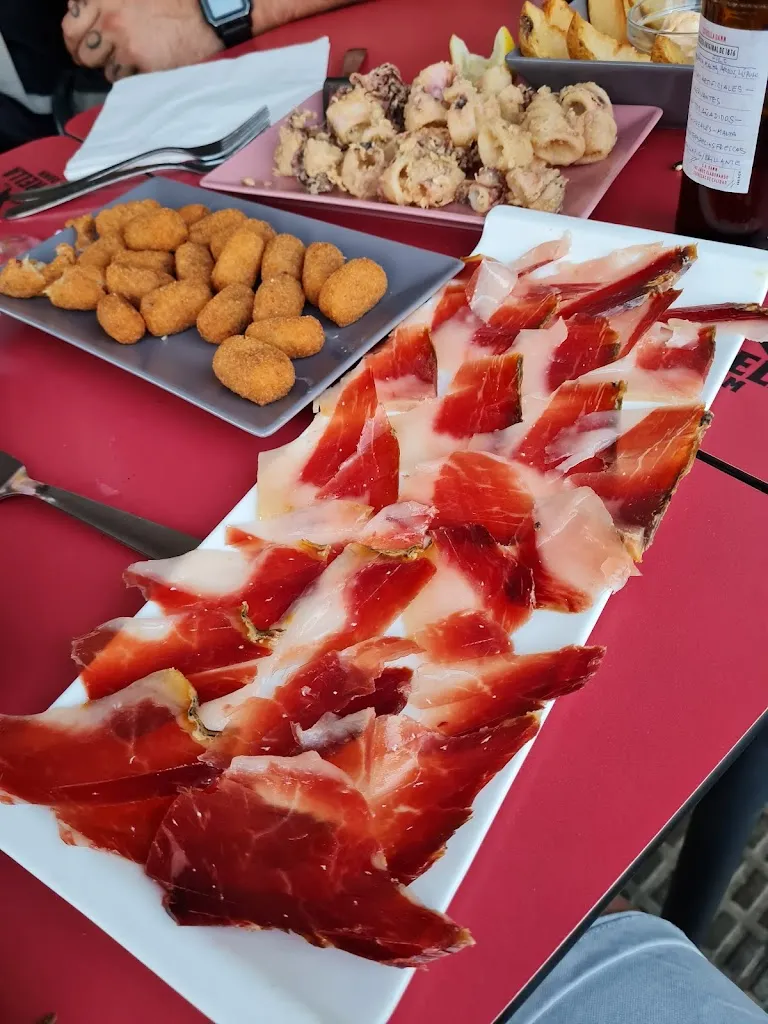 Bar Restaurant Tornem-hi_Torelló_slider_image_2