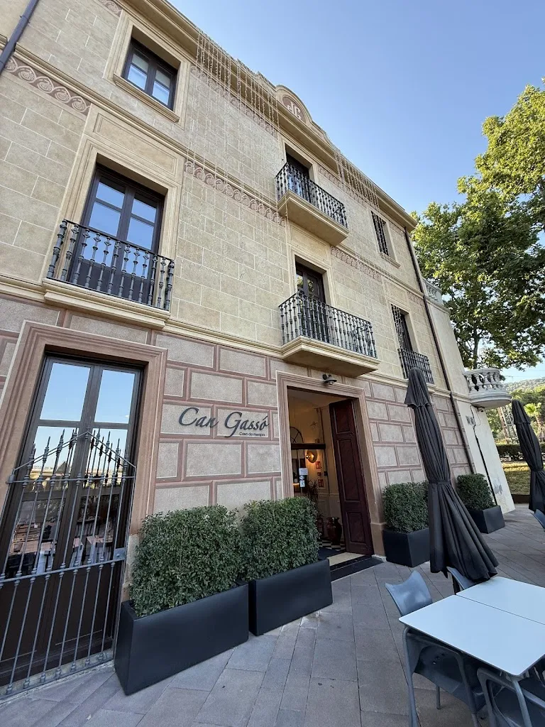 Amine Riahi_Can Gassó_Teià_review