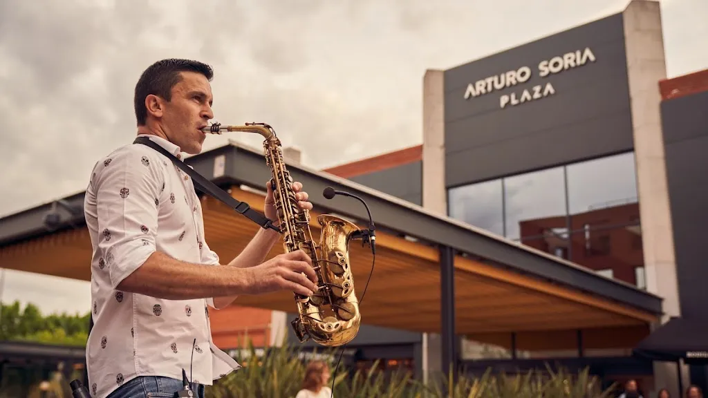 Arturo Soria Plaza_Sora_slider_image_3