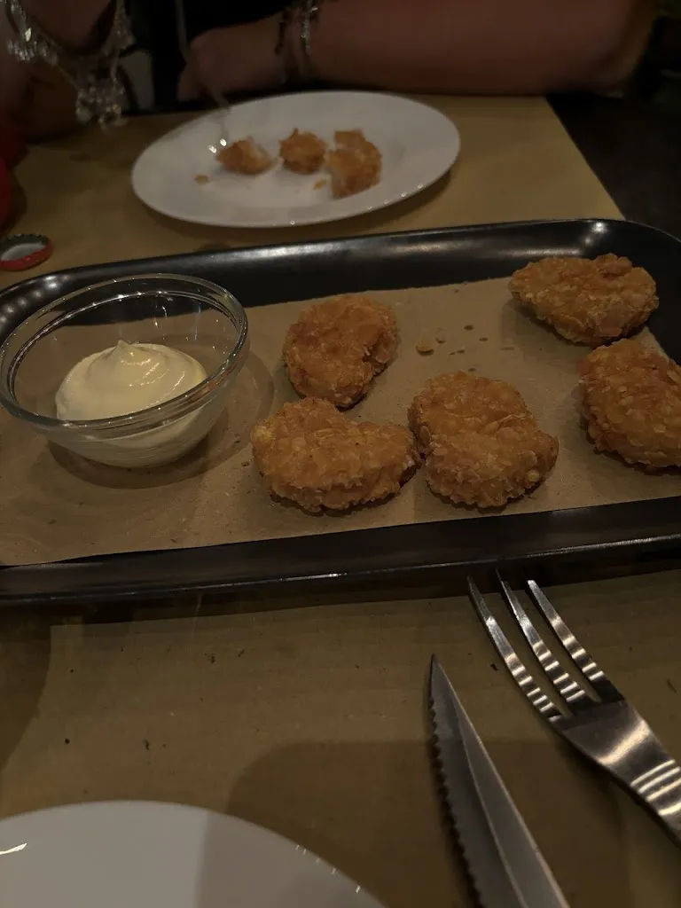 Emanuele Cardillo_RED ARROW Roadhouse_Sora_review