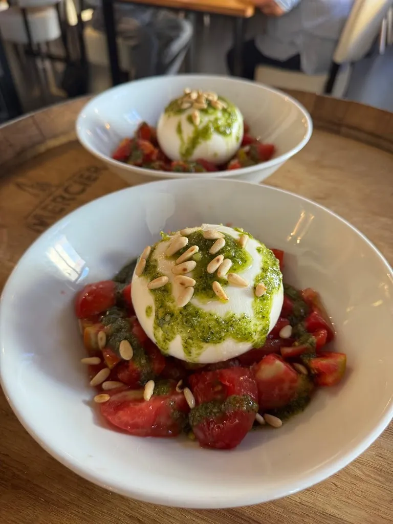 El celler. Menjars i beures_Torrelavit_slider_image_3