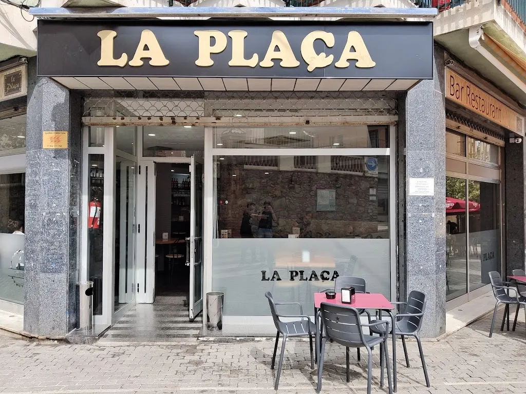 Bar Restaurant la Plaça restaurant in Torrelles de Llobregat