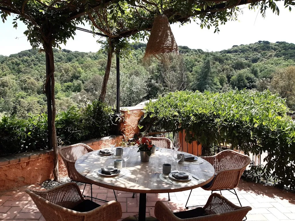 Yunjung Jang_Santa Fe Events · Terrassa Gaudí_Vallgorguina_review