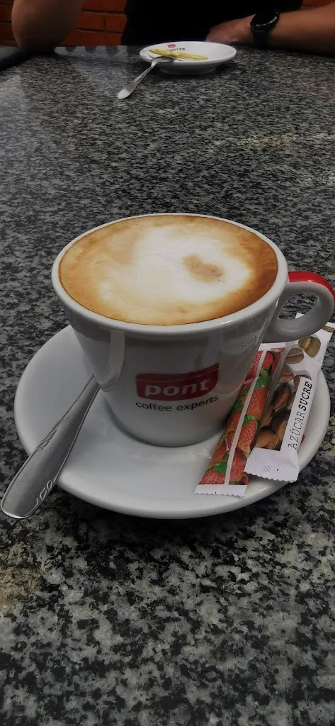 Michelle Gutek_Bar Amores_Vacarisses_review