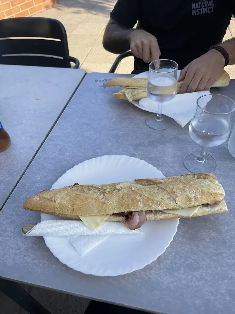 Marta Moyano_Bar Amores_Vacarisses_review