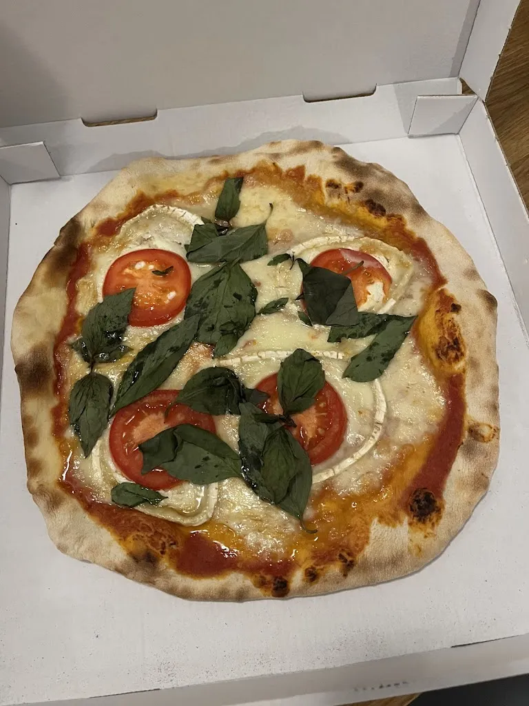 Sabeer pizza burger_Vacarisses_slider_image_2