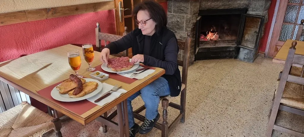 Manuel Segura López_Restaurant La Riereta, antiga Sucursal_Vilada_review