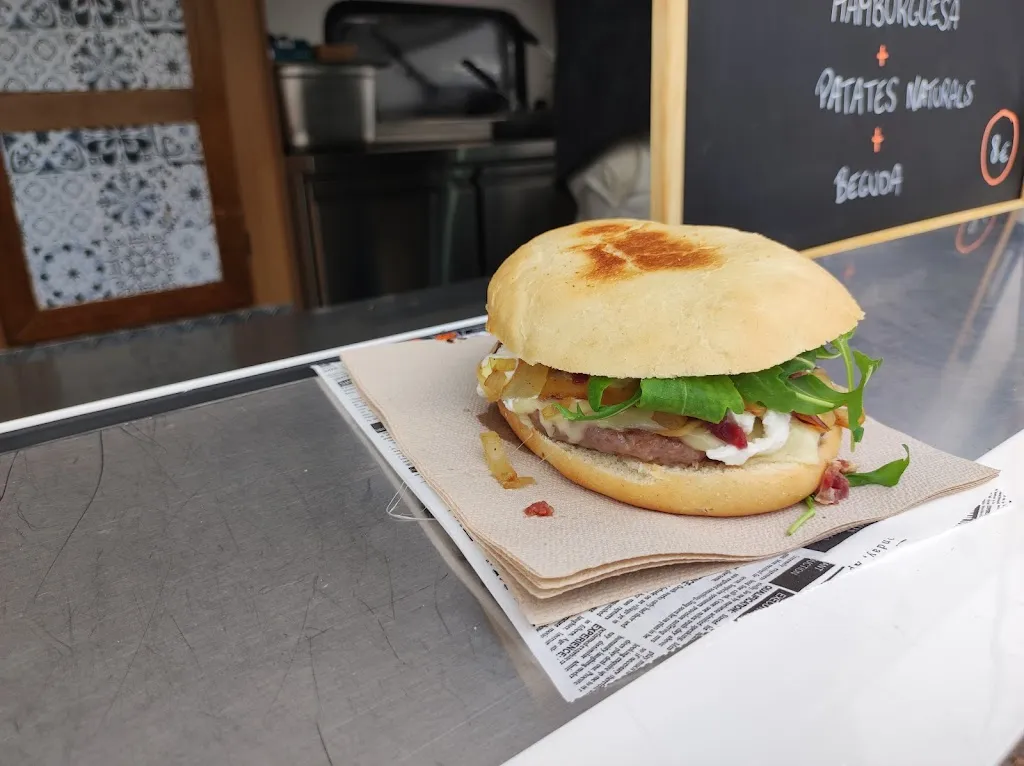 Angel Carrion_Sal i Pebre Street Food - Food Truck_Vilada_review