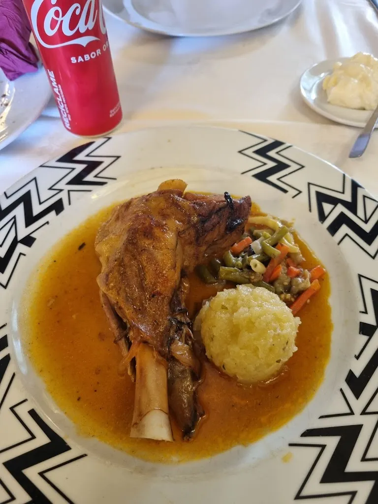 Kiyana Bahadori_Restaurant El Lledoner_Vallirana_recensione