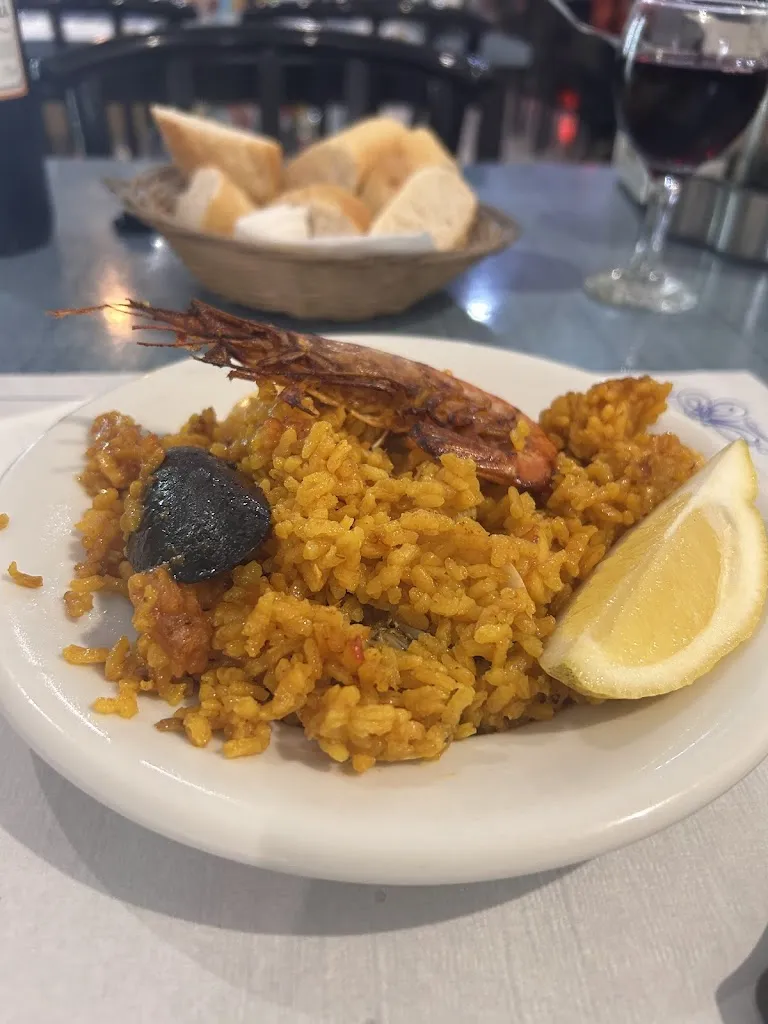 Victor Marin_Bar Restaurant El Semáforo_Vallirana_review