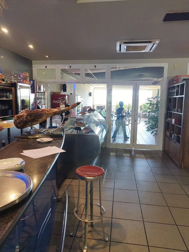 Juan Marín Simón_Bar Punt Blau_Viladecavalls_review