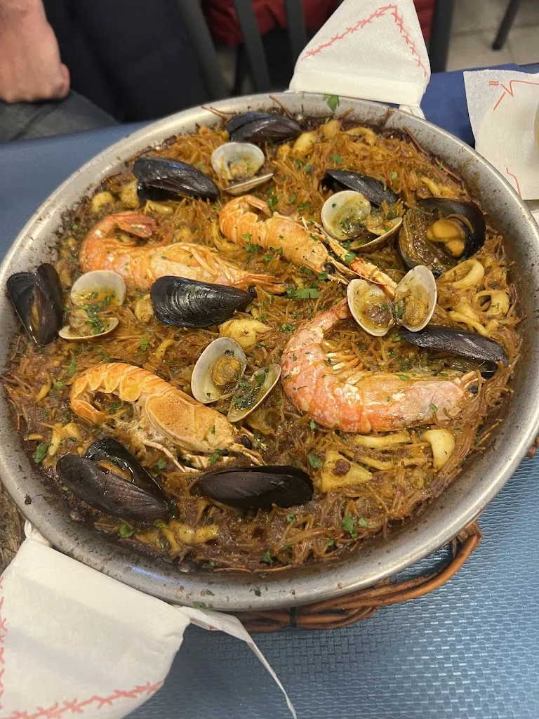 Tony R_Tres Lleons_Vilassar de Mar_review