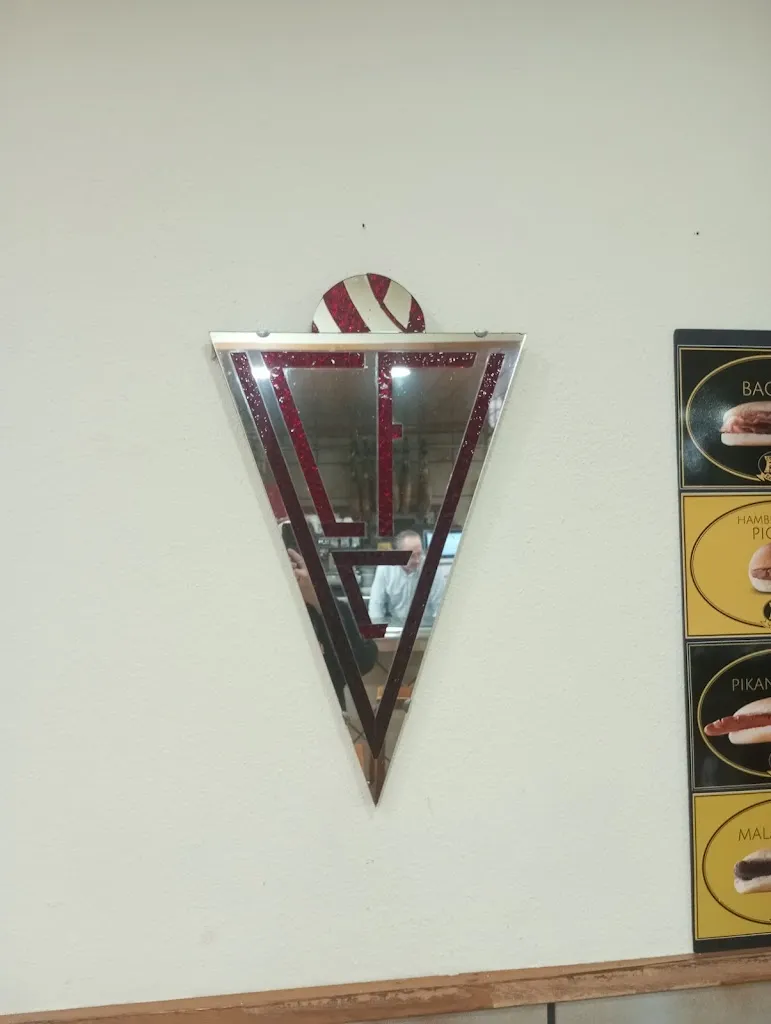 Miguel Marcé_Bar restaurant Nou_Vilanova del Camí_review