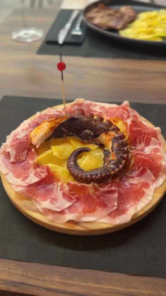 New Cellar Gastrobar_Vilanova del Camí_slider_image_2