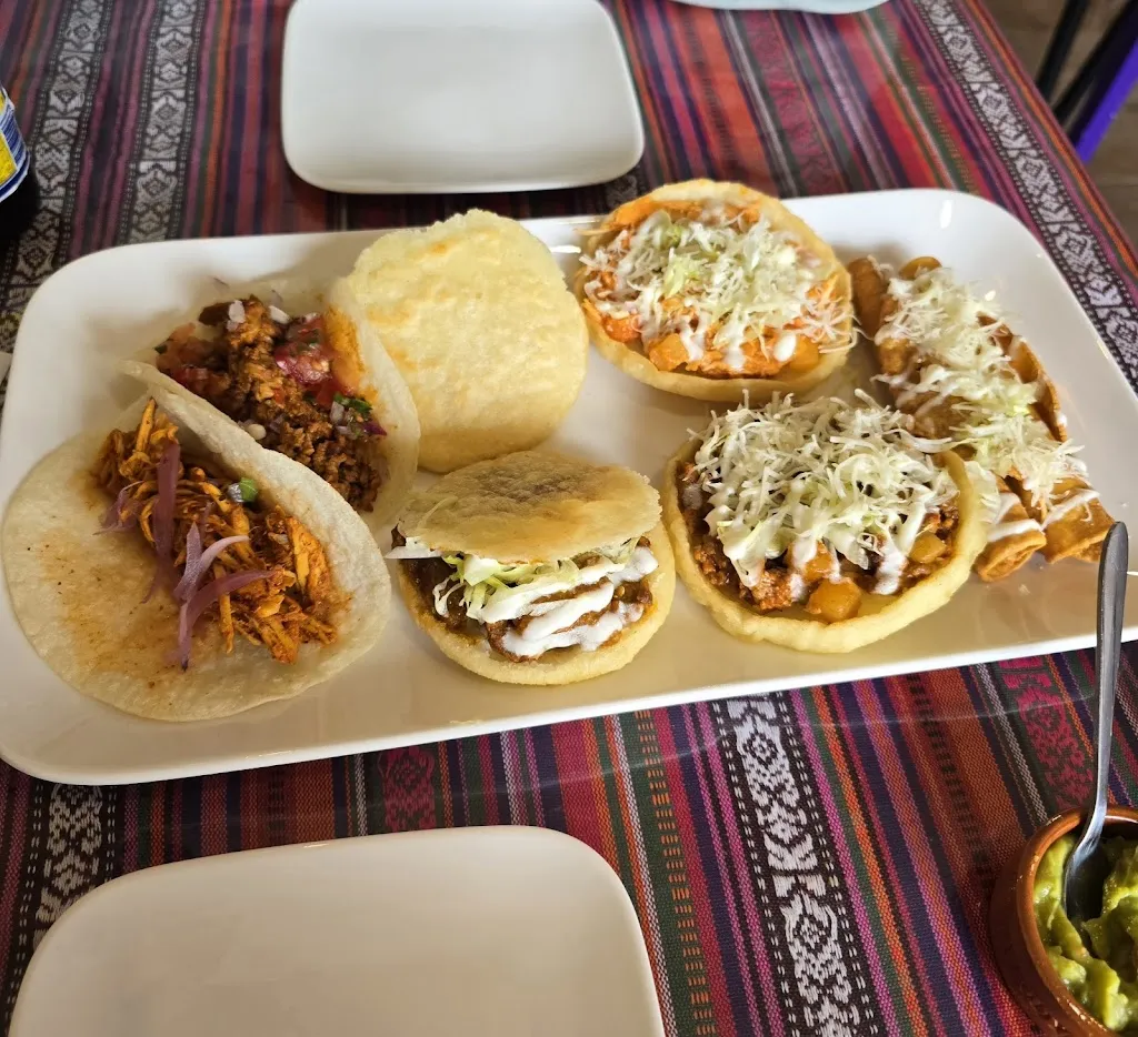 Zachary Braithwaite_A la Mexicana_Vilanova del Camí_review