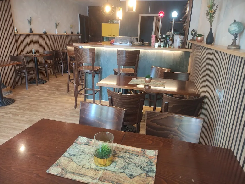 Bar Restaurant Atlas_Vilanova del Camí_slider_image_3