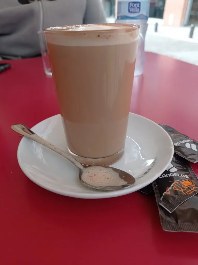 Miguel Marcé_TONY'S BAR_Vilanova del Camí_review