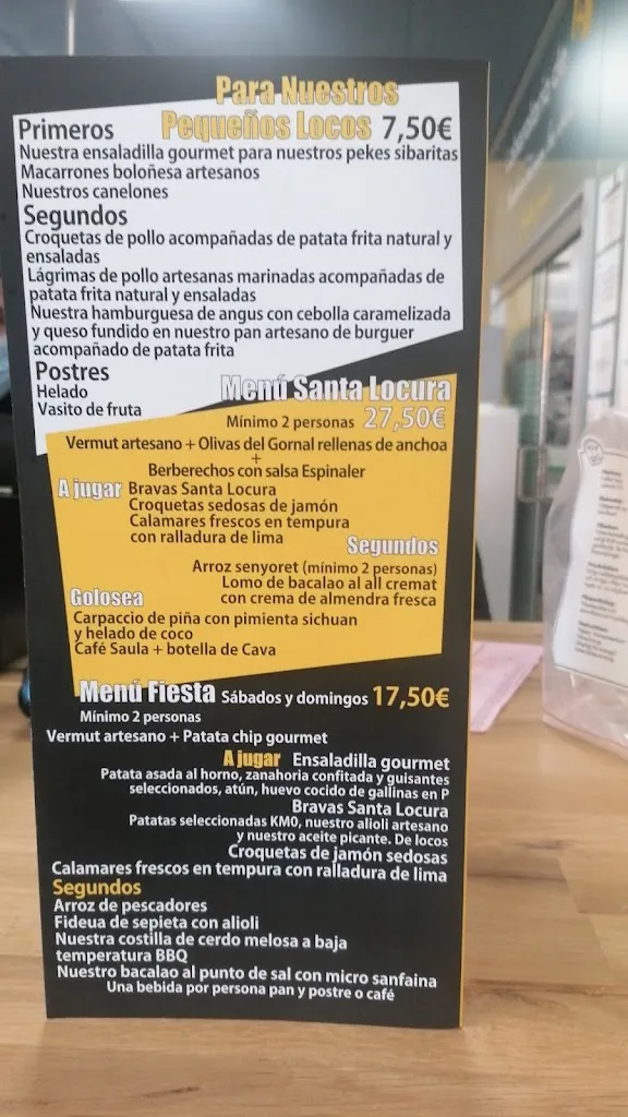 Santa Locura restaurant in Viladecans