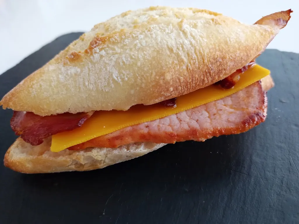 IT ALONSOTEGI Zerbait Inedit restaurant in Alonsotegi