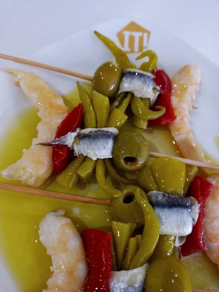 IT ALONSOTEGI Zerbait Inedit_Alonsotegi_slider_image_2