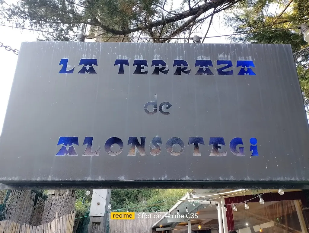 Antonio Jesus Gonzalez Barbero_Terraza Alonsotegui_Alonsotegi_review