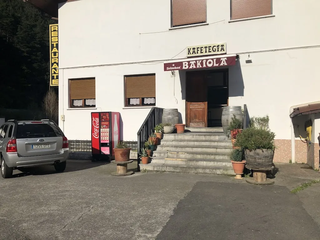RESTAURANTE HOSTAL BAKIOLA ristorante a Arrankudiaga