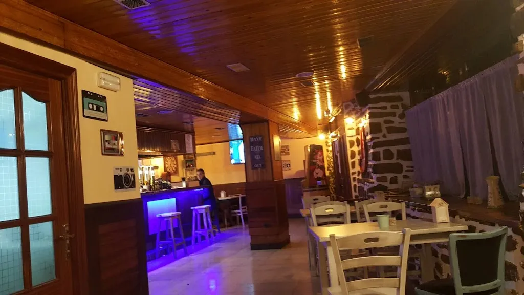 BAR IXUA restaurant in Areatza