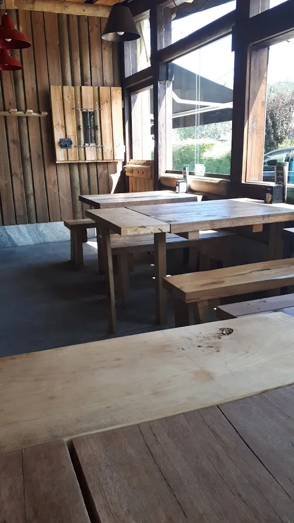 Alessandro Angeletti_Cuatro Caminos_Pontedeume_review