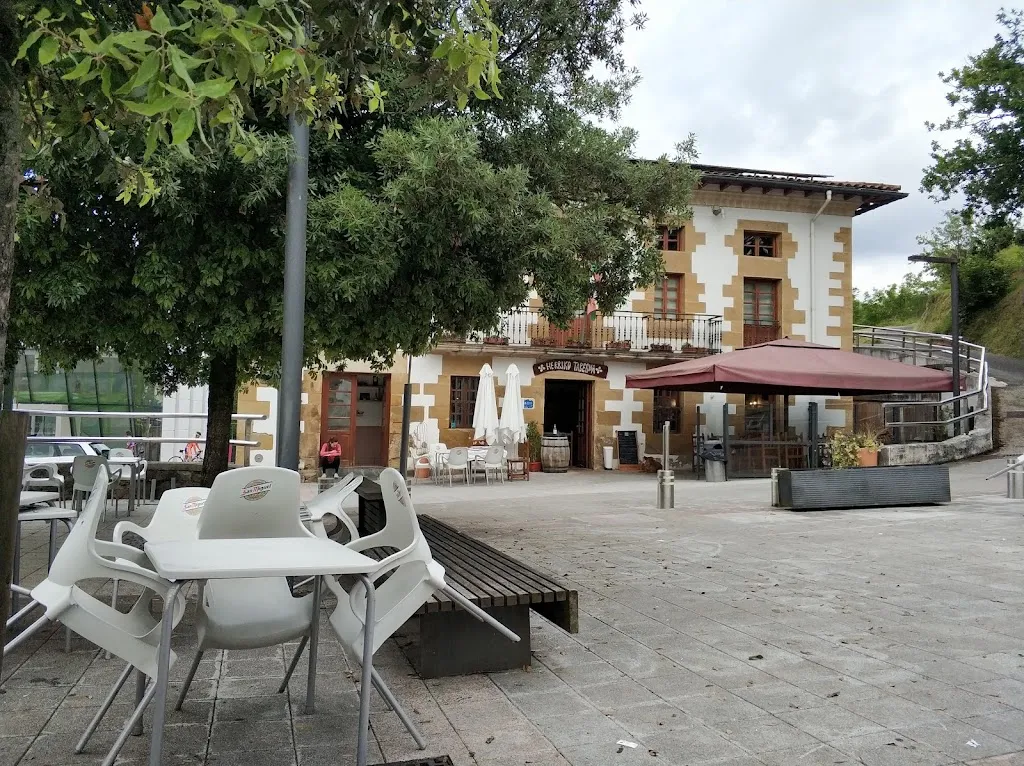 Arratzuko Taberna_Arratzu_slider_image_1