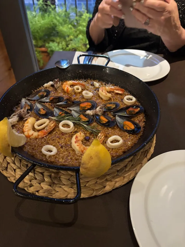 Sophie Holmes_L'Oganpetit_Vilanova i la Geltrú_review