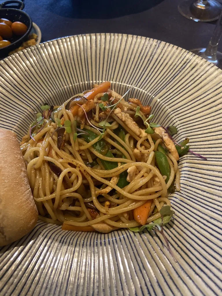 This Woman Trains_L'Oganpetit_Vilanova i la Geltrú_review