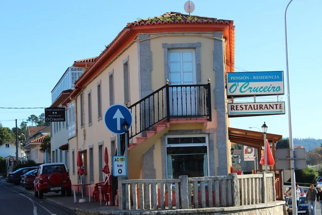 Hostal - Restaurante O Cruceiro_Pontedeume_slider_image_1