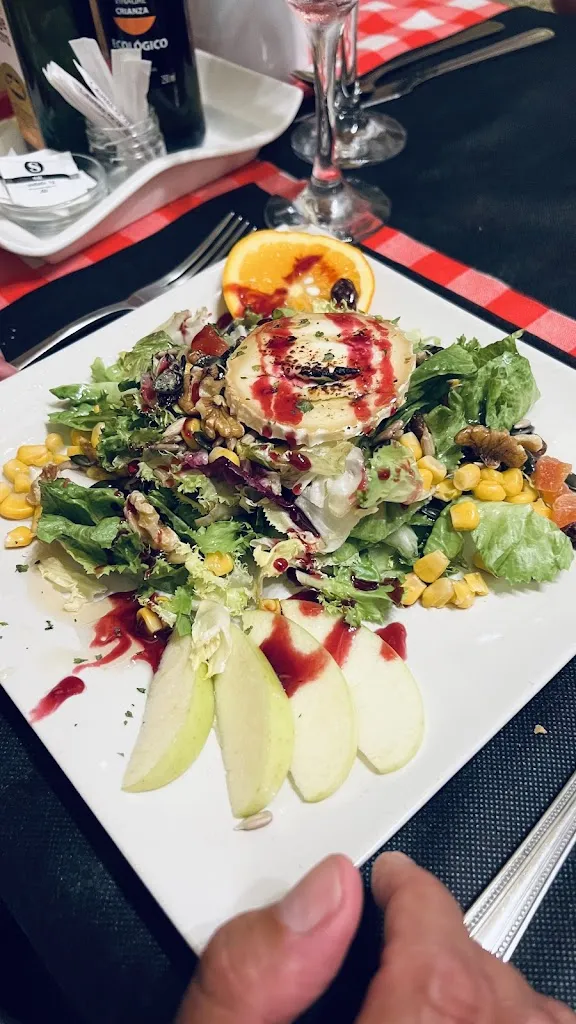 sitgesgaymenchorus_Restaurant La Bien Pagá_Vilanova i la Geltrú_review