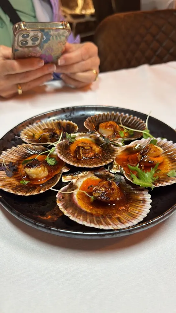 August Mrozowski_La Cova Del Foc_Vilanova i la Geltrú_review