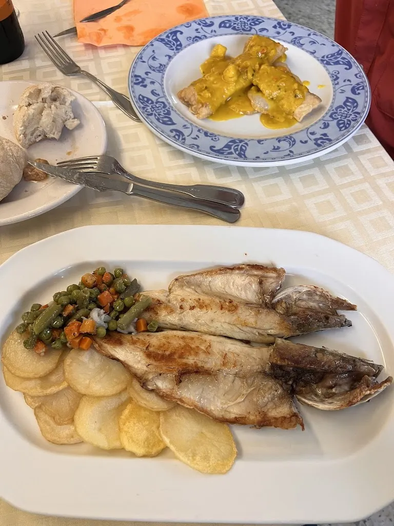 Dora Milena Mejia_Restaurante Los Molinos_Pontedeume_avis