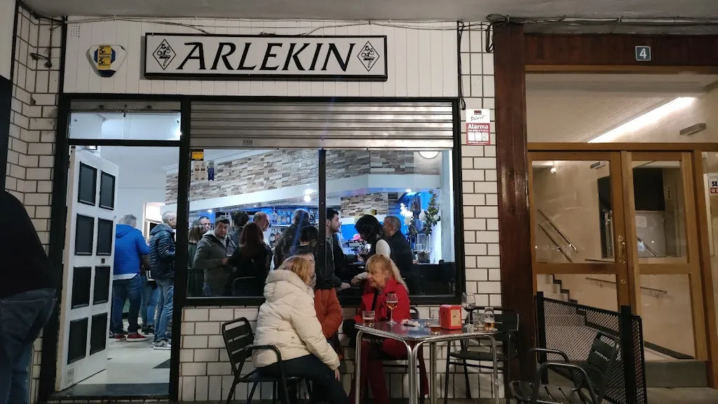 Bar Arlekin restaurant in Abanto y Ciérvana-Abanto Zierbena