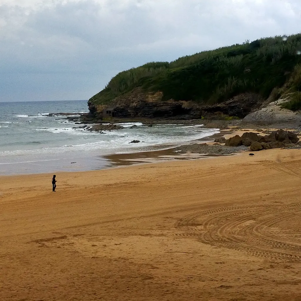 SKULL BAR_Abanto y Ciérvana-Abanto Zierbena_slider_image_3