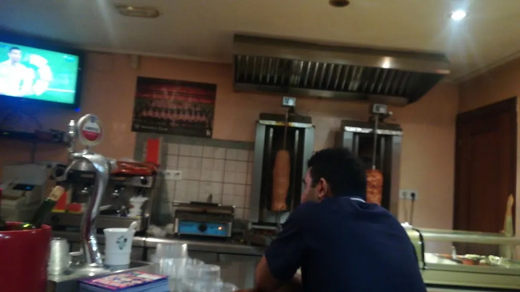 KEBAB El Derby Cafetería_Abanto y Ciérvana-Abanto Zierbena_slider_image_2