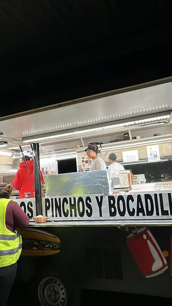 Hugo Fernandez_Gosari goxoak_Arrigorriaga_review