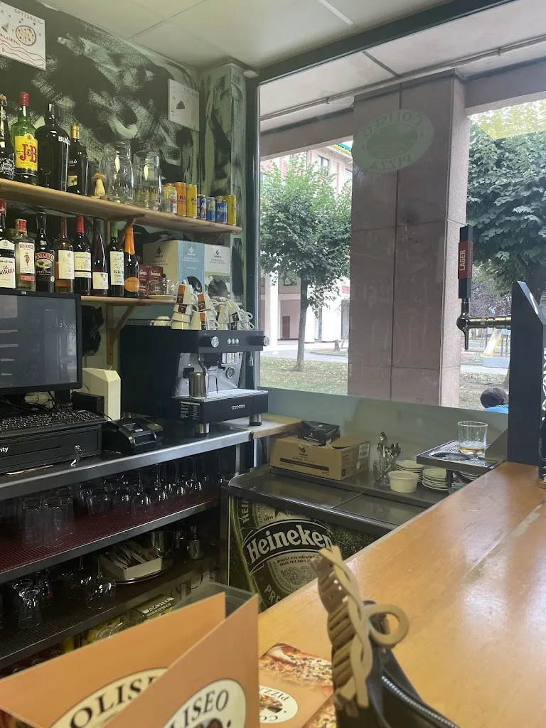 Jennifer Centurion_Coliseo Pizza_Arrigorriaga_review