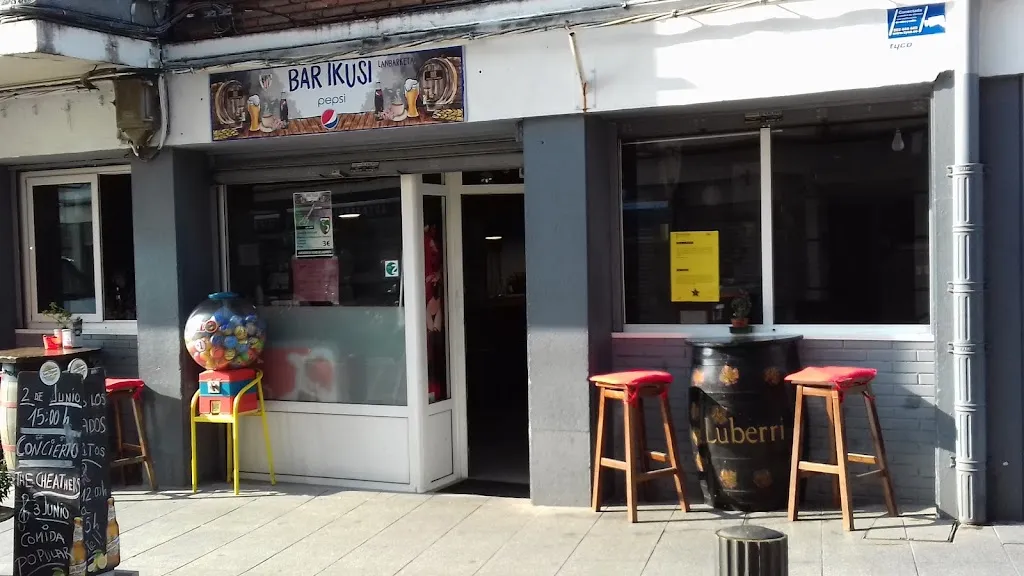 BAR IKUSI CAFE_Arrigorriaga_slider_image_1