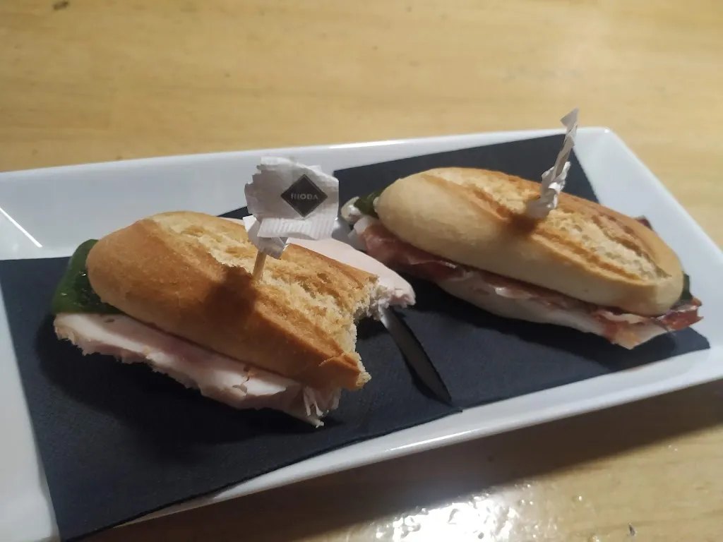 Menu_Bar Coyote_Arrigorriaga_image_1