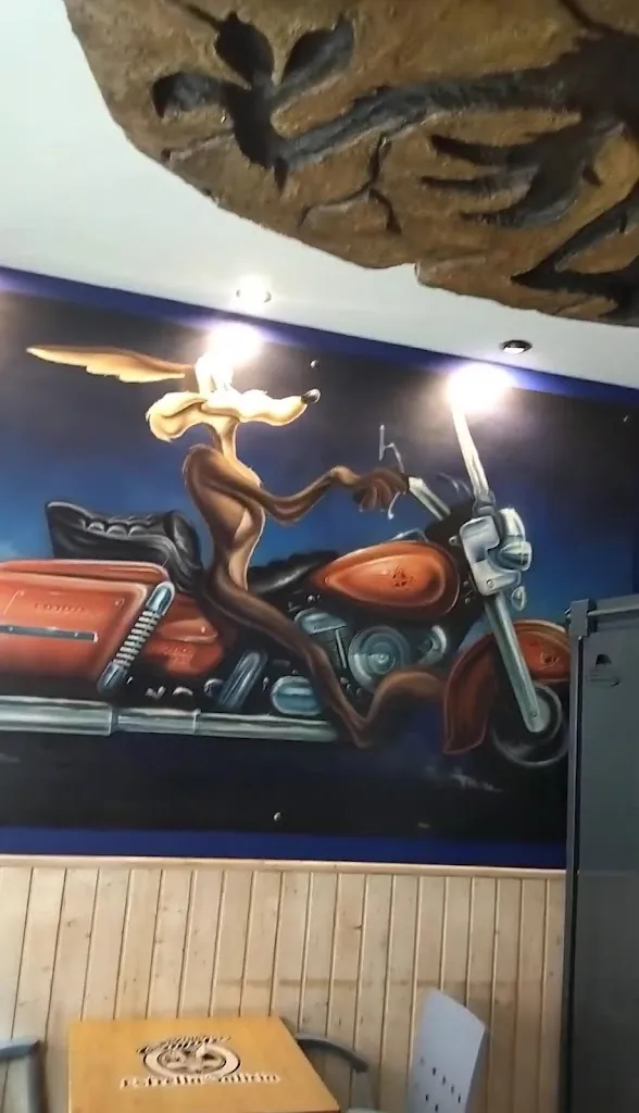 Los Marqueses De La Guerra_Bar Coyote_Arrigorriaga_review