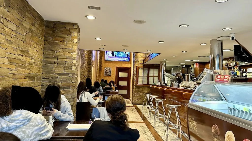 El Puente restaurant in Pontedeume