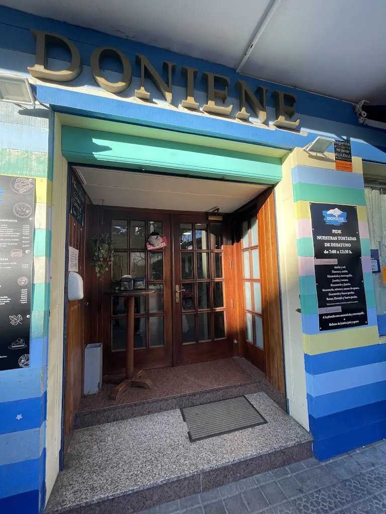 Cafetería Doniene restaurant in Bakio