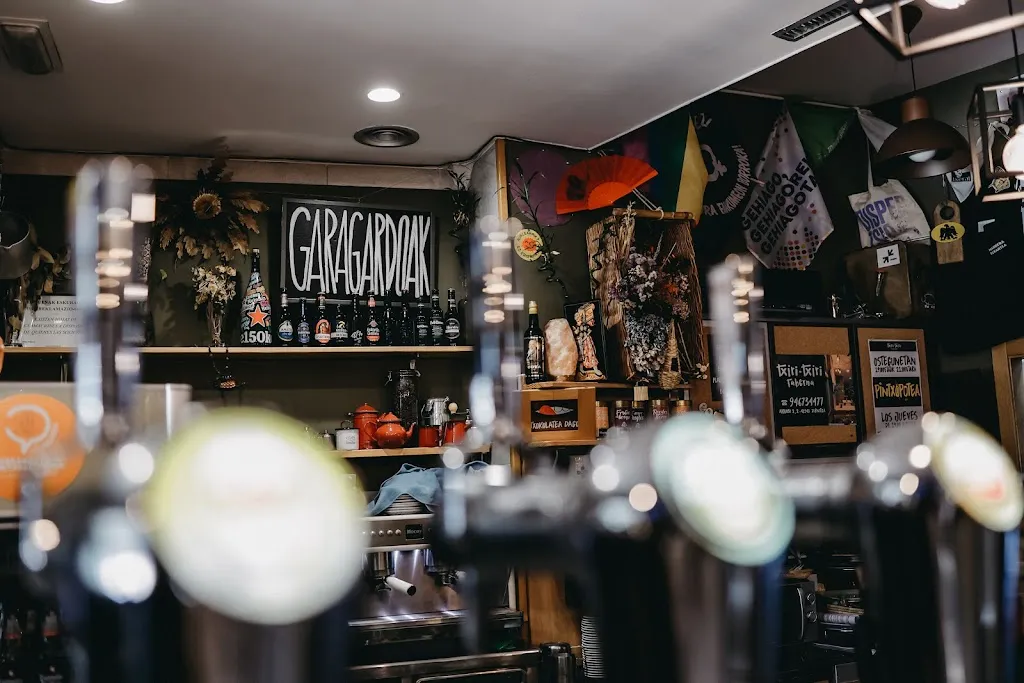 Txiri-txiri taberna_Amorebieta-Etxano_slider_image_1